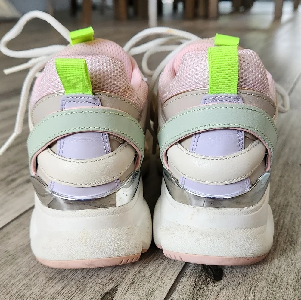 Michael Kors Hero Leather and Mesh Trainer Sneakers Tennis Shoe Cream Multi 8M